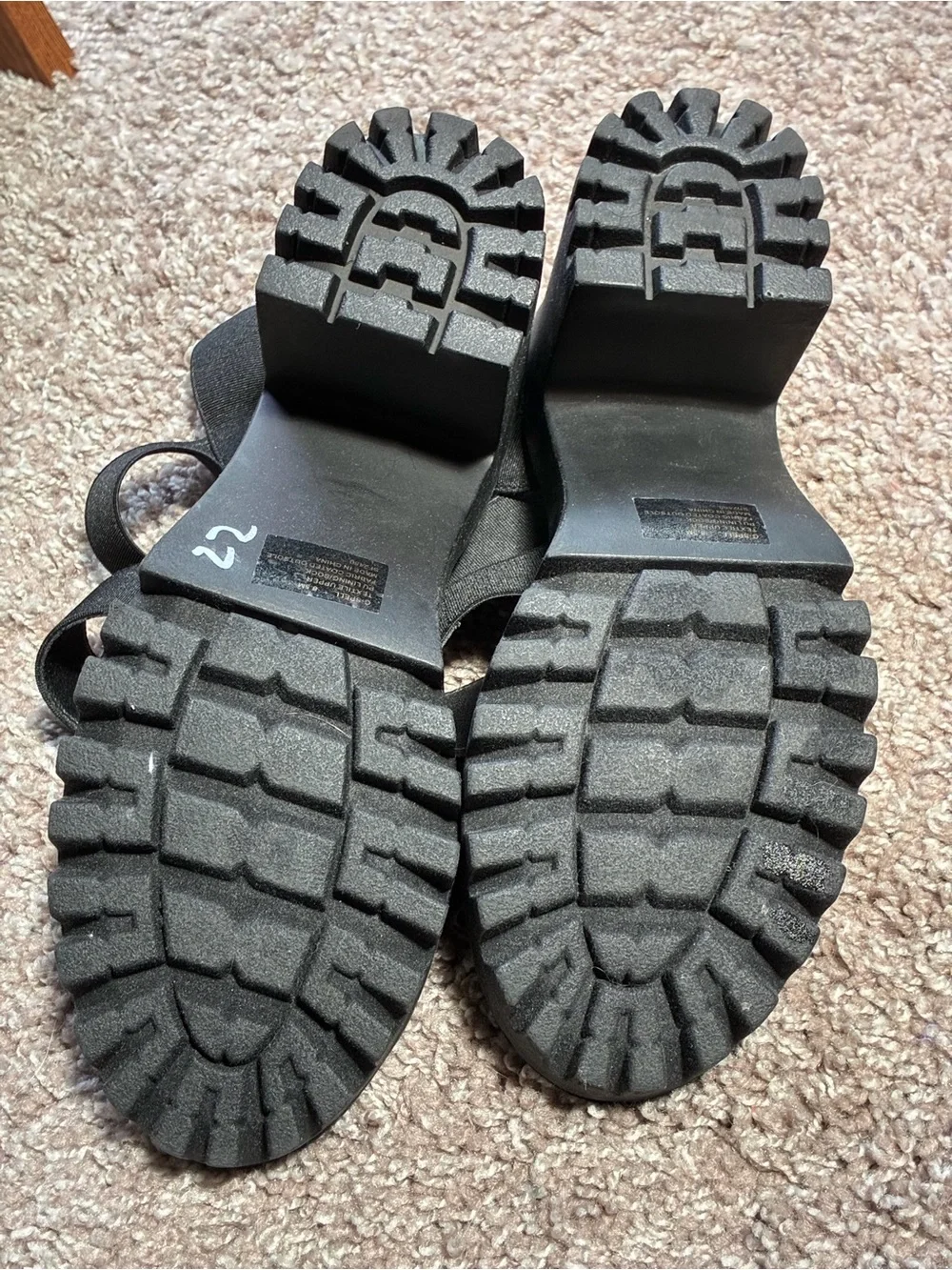Black Lug Sole Chunky Platform Sandals with Wide Elastic Straps Size 8.5